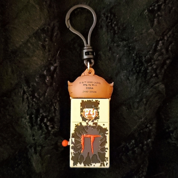 Pennywise Jack in the Box Bag Clip/Keychain - Picture 2 of 7